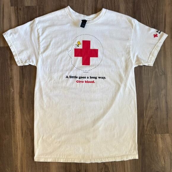 Authentic 2023 Be Cool Give Blood Snoopy American Red Cross T-Shirt Size M - Picture 1 of 5